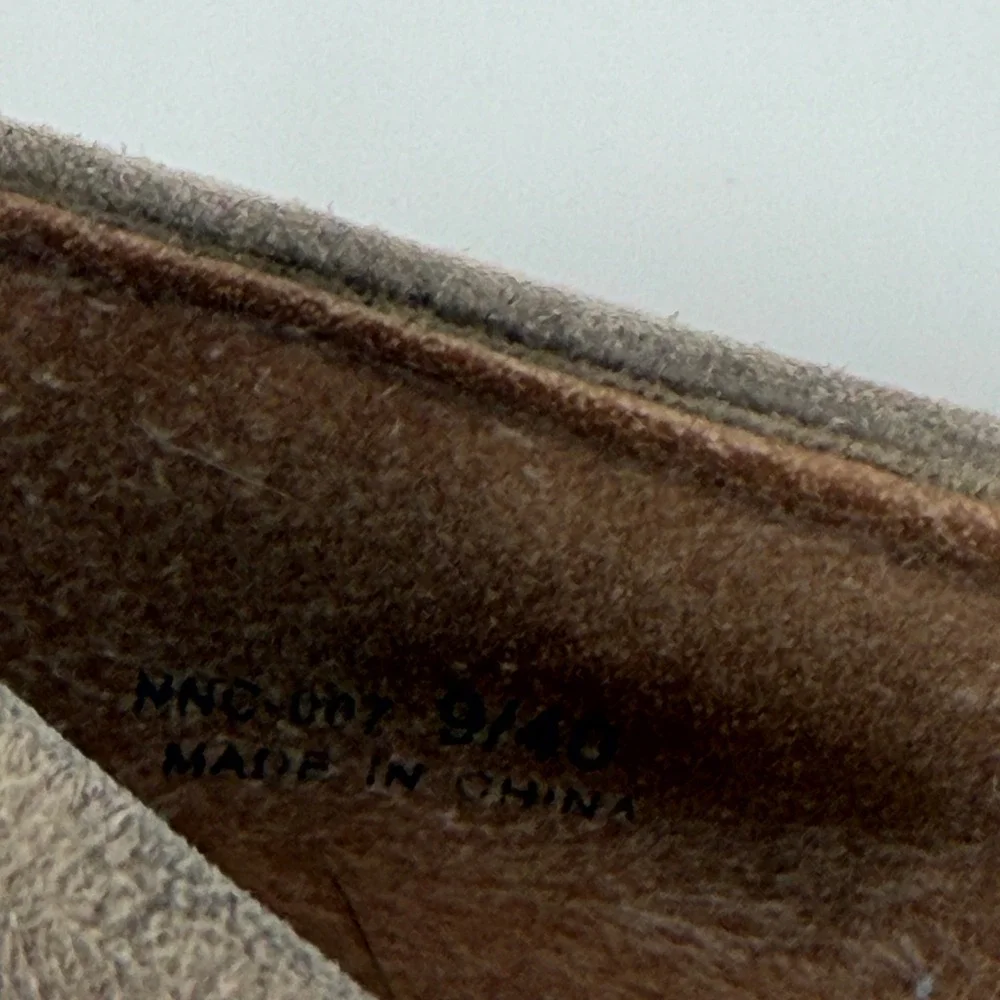 CL by Laundry NNC-007 Taupe Faux Suede Wedge Pumps Womens Size 9 Round Toe Shoes